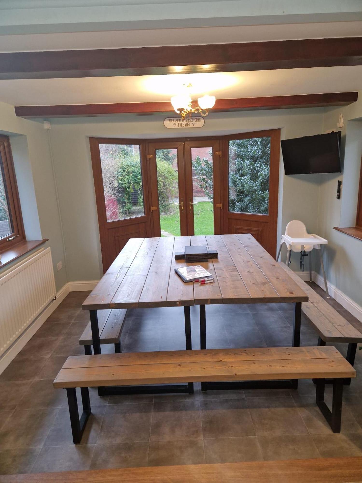 Hereford - Falcon House - Spacious 5 Bedroom House With Games Room - Sleeps 14 Guests - Great Property For Family & Friends Gathering Together - Hosted By Rentmyhouse Exterior photo